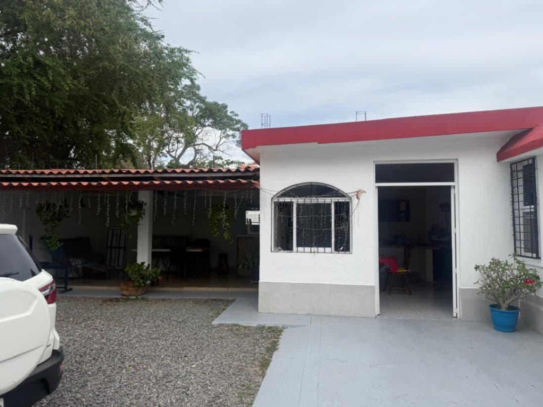 House in Salagua — photo 2